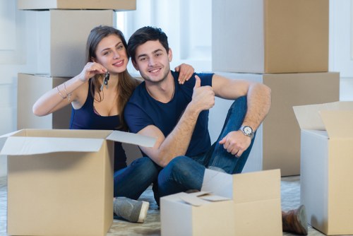 Removal truck hire in Belsizepark for local moving support