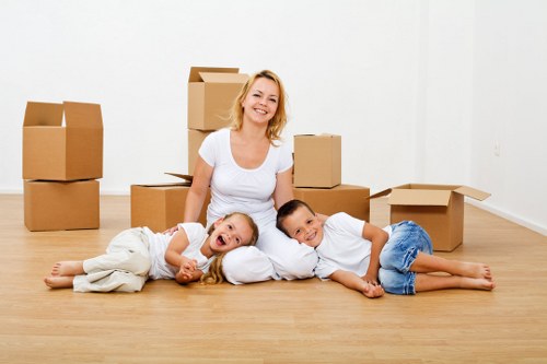 Furniture transport and flat moving service in Belsizepark